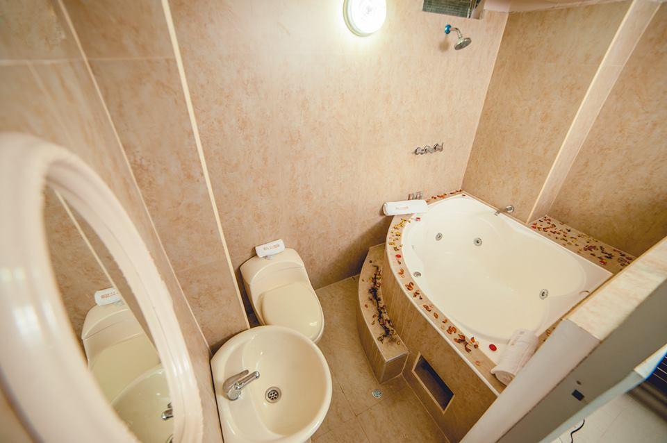 Hotel Luxor Пукальпа Екстер'єр фото